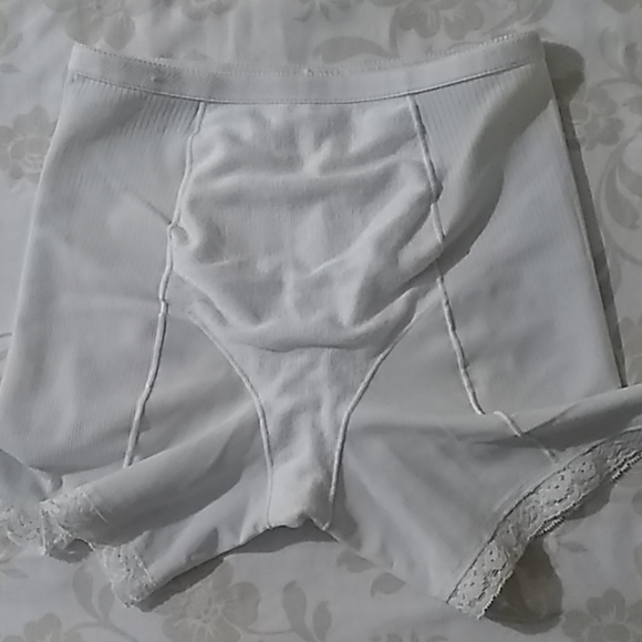 Flexees by Maidenform - Picture 4 of 7